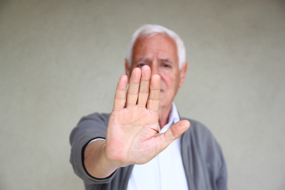 10 TIPS FOR DEALING WITH ELDERLY PARENTS WHO REFUSE HELP